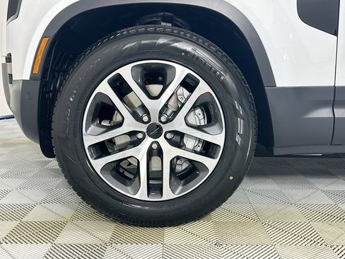 Used 2026 Land Rover Defender 110 S image 9