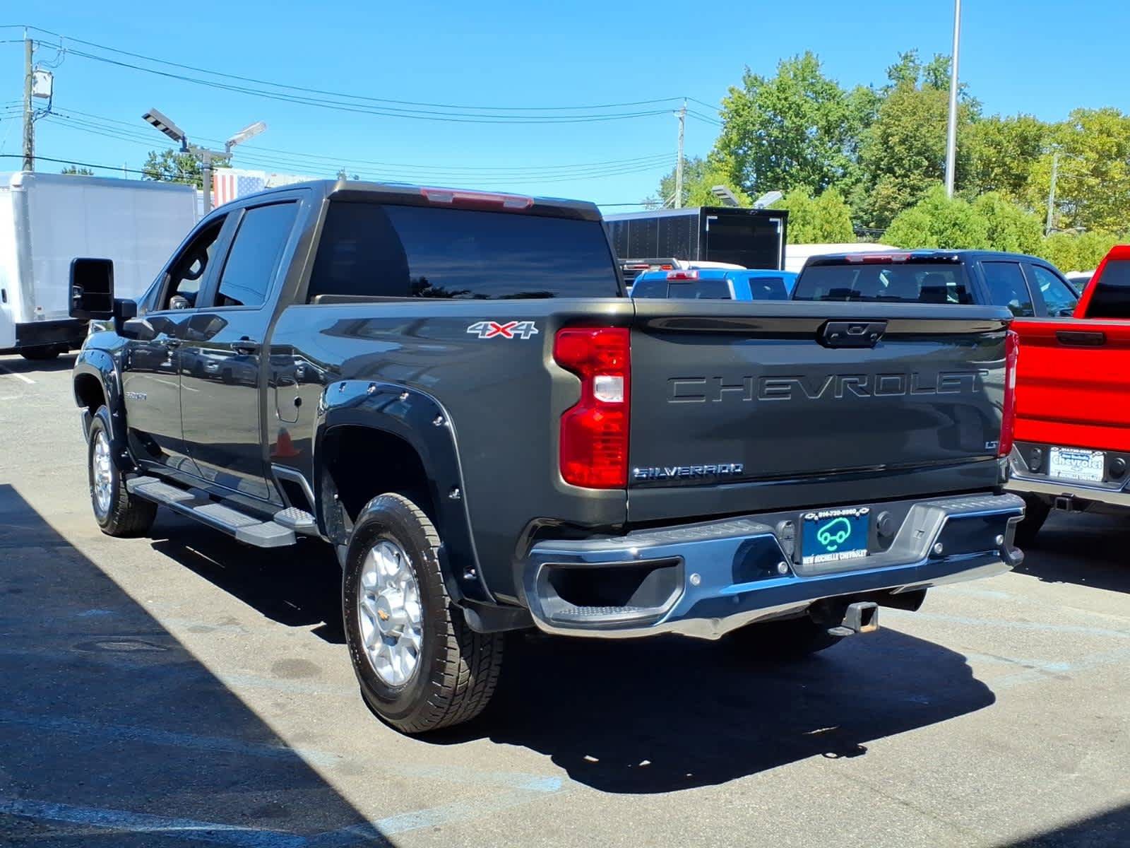 Used 2022 Chevrolet Silverado 3500 LT w/ All Star Edition AWD/4WD image 4