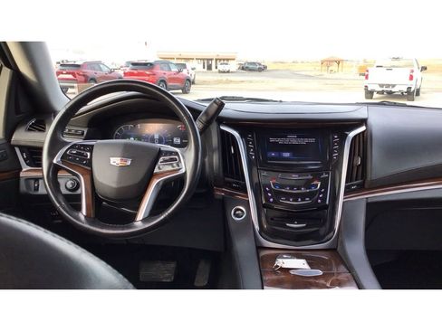 Used 2020 Cadillac Escalade Premium Luxury AWD/4WD image 19