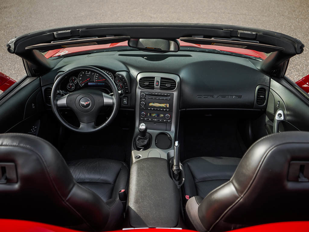 Used 2007 Chevrolet Corvette Convertible w/ Performance Package RWD image 12