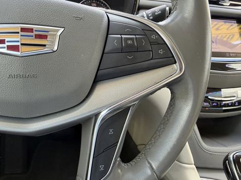 Used 2020 Cadillac XT5 Premium Luxury FWD image 32