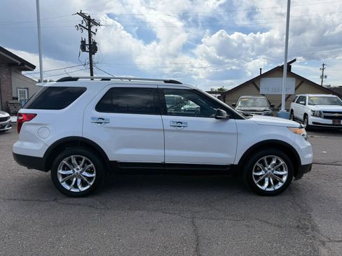 Used 2015 Ford Explorer XLT w/ Equipment Group 202A AWD/4WD image 9