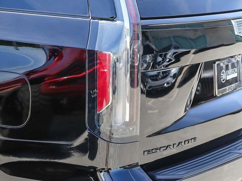 Used 2024 Cadillac Escalade ESV Sport Platinum w/ LPO, ONYX Package AWD/4WD image 8