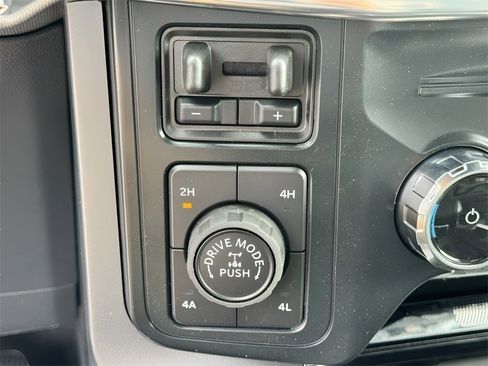 New 2025 Ford F150 Lariat w/ Equipment Group 501A Mid image 22