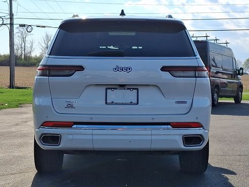 Certified 2023 Jeep Grand Cherokee L Overland AWD/4WD image 5