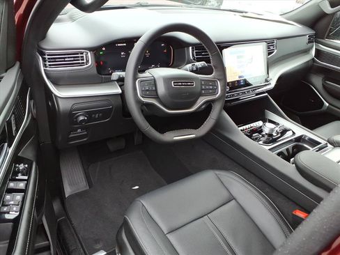 New 2026 Jeep Grand Wagoneer Limited AWD/4WD image 17