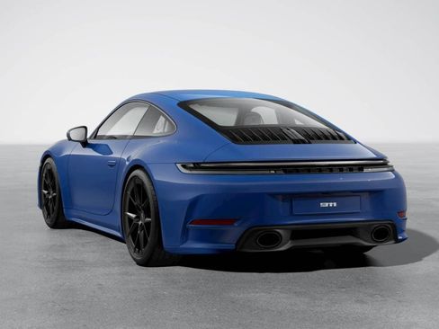 New 2026 Porsche 911 Carrera T RWD image 3