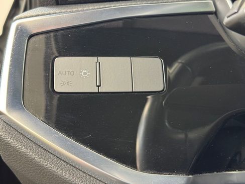 Used 2020 Audi Q3 2.0T Premium w/ Convenience Package image 30