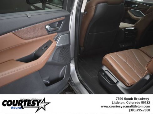 Certified 2025 Acura MDX SH-AWD w/ Advance Package image 23