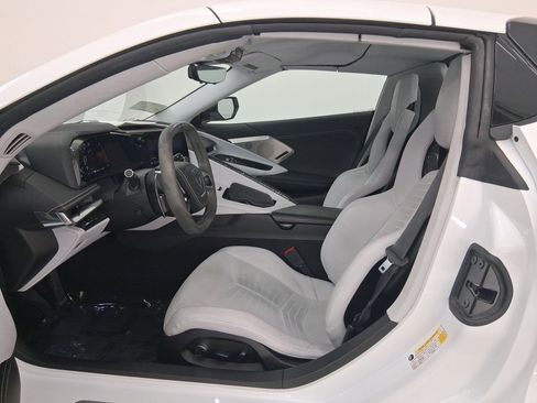 Used 2021 Chevrolet Corvette 3LT w/ Z51 Performance Package image 5