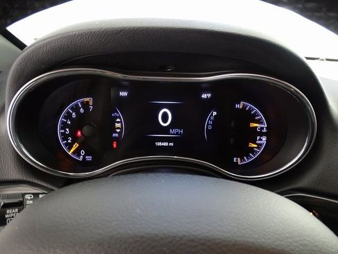 Used 2019 Jeep Grand Cherokee Altitude image 17