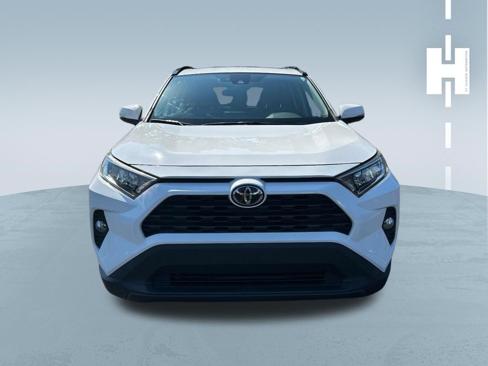 Used 2020 Toyota RAV4 XLE FWD image 2