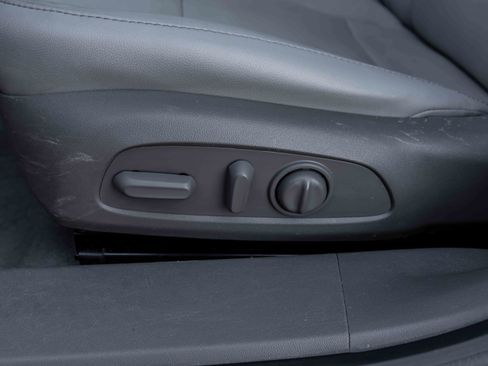 Used 2019 Chevrolet Malibu Premier w/ Sun and Wheel Package image 64