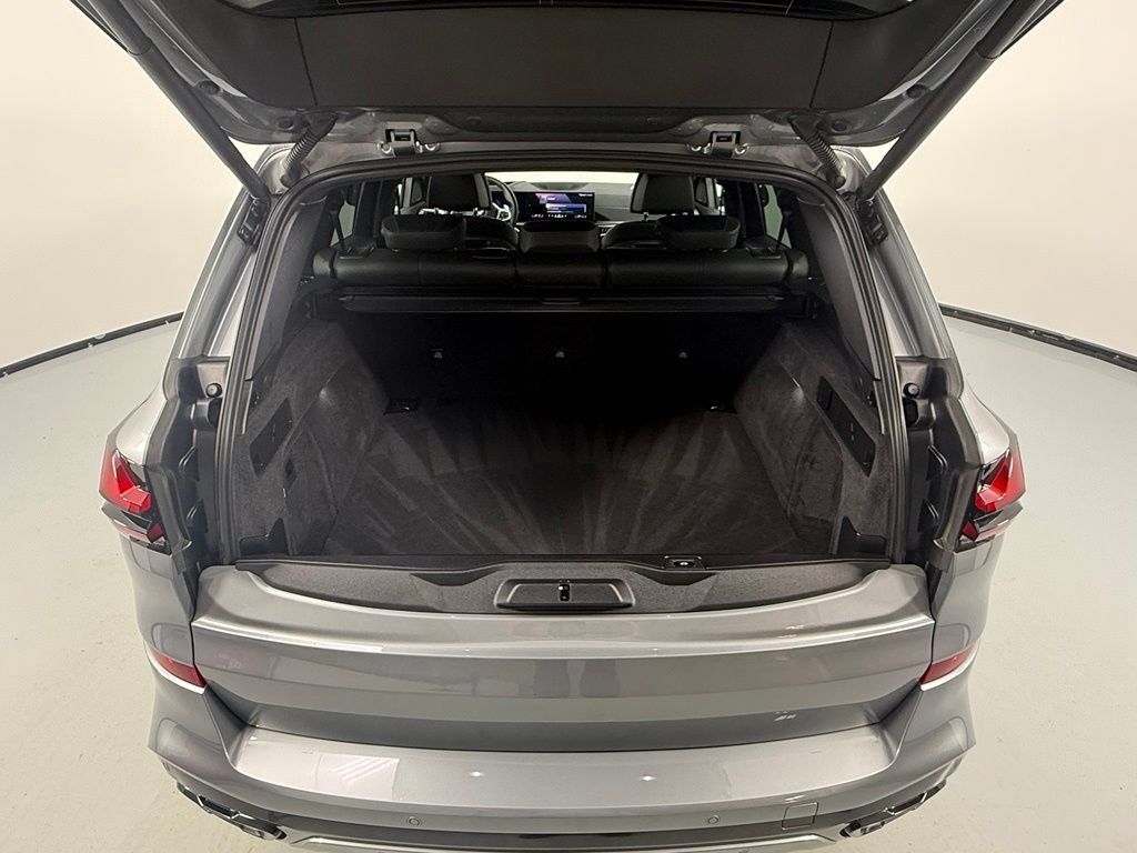 Certified 2025 BMW X5 xDrive40i w/ M Sport Package AWD/4WD image 10