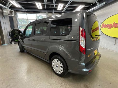 Used 2022 Ford Transit Connect XLT FWD image 3