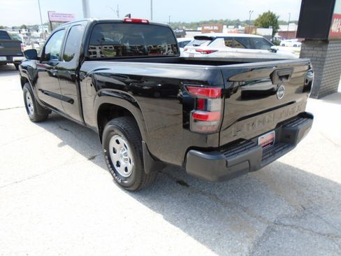 Used 2022 Nissan Frontier S w/ Technology Package AWD/4WD image 7