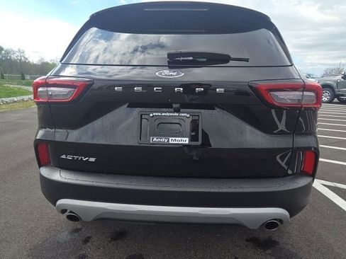Used 2023 Ford Escape Active w/ Cold Weather Package FWD image 9