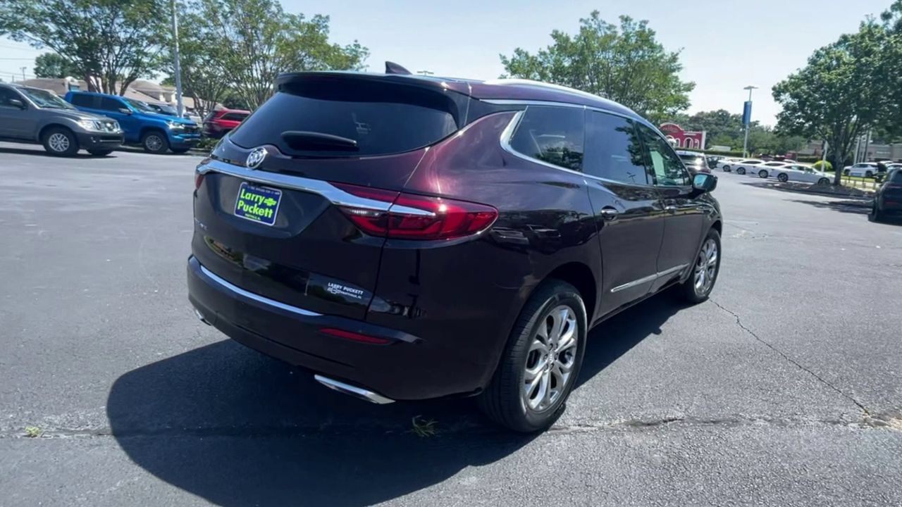 Used 2021 Buick Enclave Avenir w/ Avenir Technology Package FWD image 8