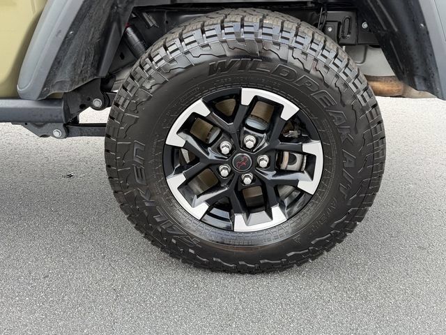 Used 2026 Jeep Gladiator Rubicon AWD/4WD image 14