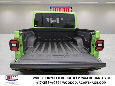 Used 2025 Jeep Gladiator Rubicon AWD/4WD image 10