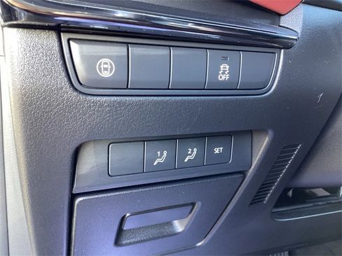 Used 2020 MAZDA MAZDA3 Premium image 24