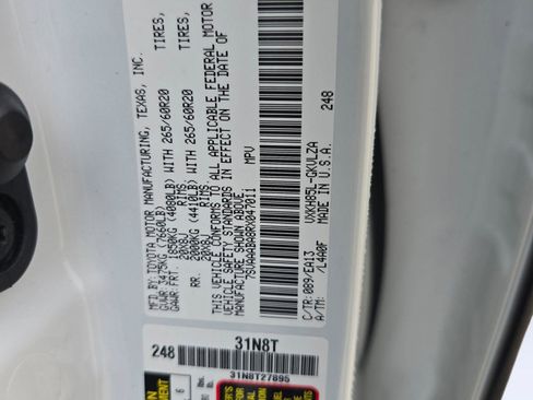 Used 2024 Toyota Sequoia Limited image 20