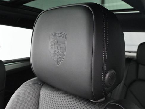 Used 2026 Porsche Macan image 20