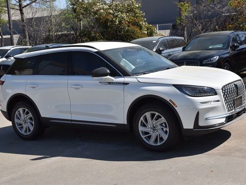 New 2026 Lincoln Corsair Premiere image 4