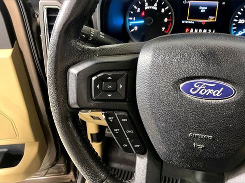 Used 2015 Ford F150 XLT w/ Equipment Group 302A Luxury image 11