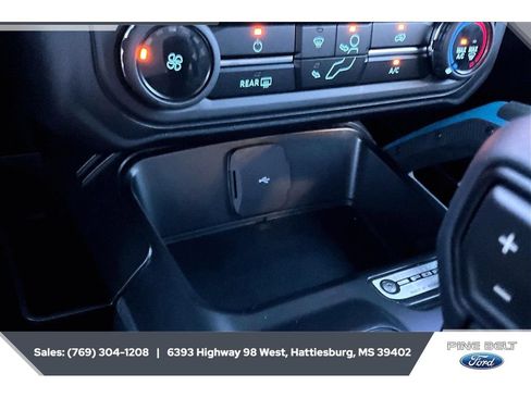 Used 2024 Ford Bronco Black Diamond w/ Sasquatch Package AWD/4WD image 24
