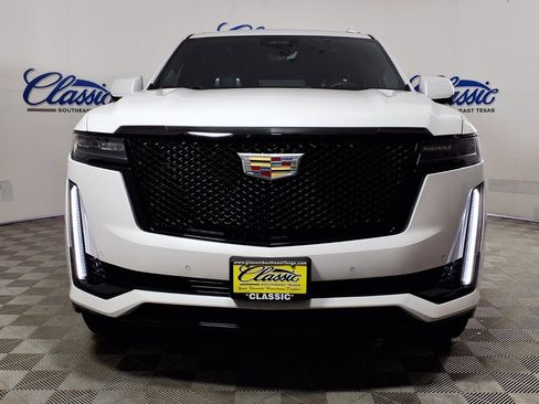 Used 2023 Cadillac Escalade Sport w/ LPO, ONYX Package RWD image 3