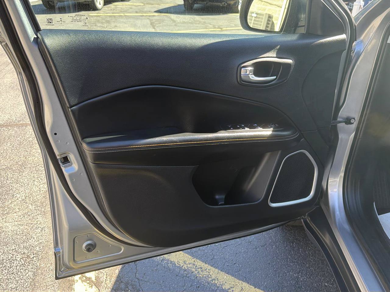 Used 2019 Jeep Compass Sport w/ Cold Weather Group AWD/4WD image 28