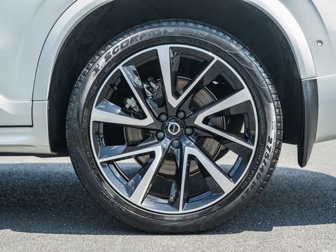 Certified 2023 Volvo XC90 T8 Ultimate w/ Protection Package Premier AWD/4WD image 19
