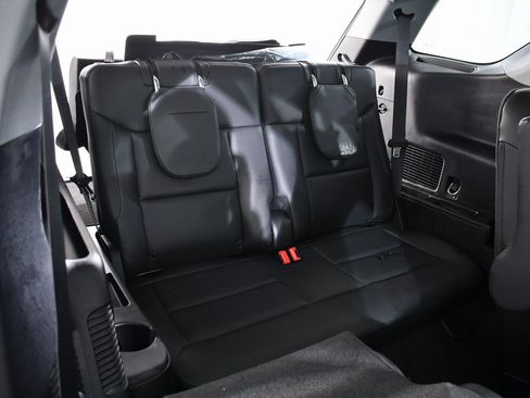 Used 2022 Ford Explorer XLT w/ Equipment Group 202A image 20