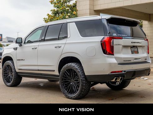 Used 2025 GMC Yukon Denali Ultimate w/ LPO, Floor Liner Package AWD/4WD image 7