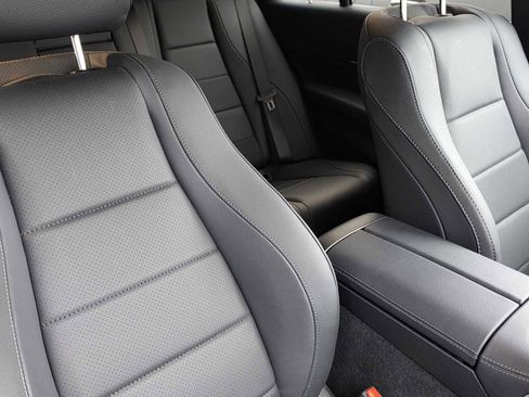 Certified 2025 Mercedes-Benz GLE 350 4MATIC image 3