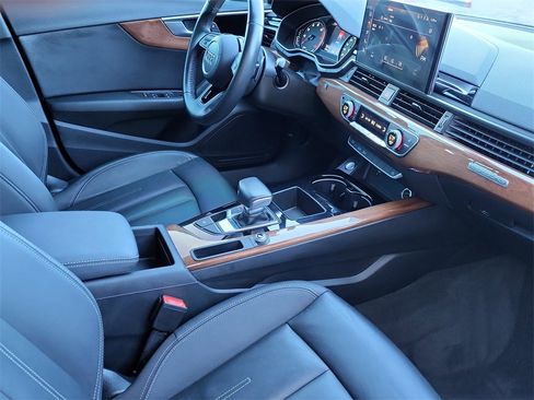 Used 2022 Audi A4 2.0T Premium image 17