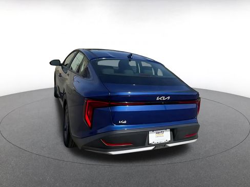 Used 2025 Kia K4 LXS image 11