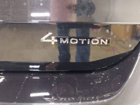 New 2026 Volkswagen Taos SE image 13