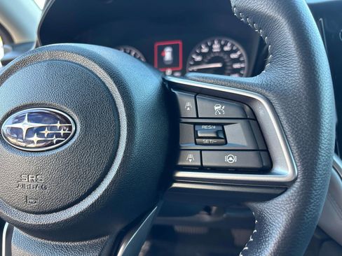 Used 2025 Subaru Outback Premium image 21
