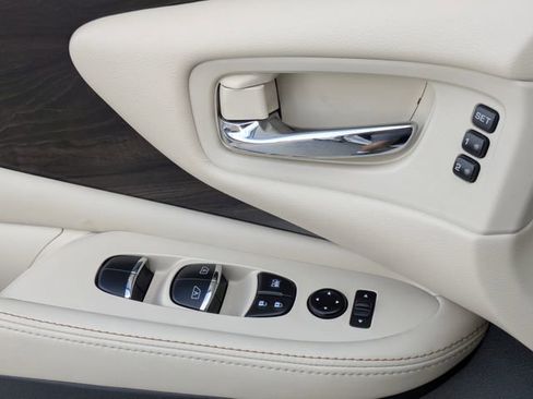 Used 2023 Nissan Murano Platinum w/ Cargo Package image 24