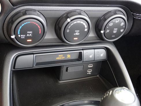 New 2026 MAZDA MX-5 Miata Club w/ Interior Package RWD image 23