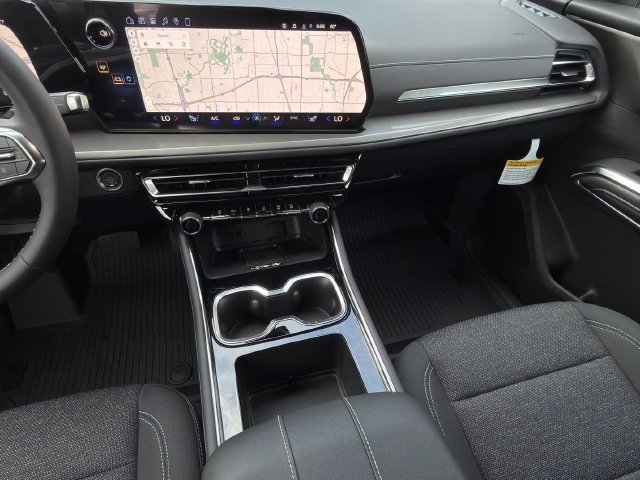 New 2027 Chevrolet Traverse LT w/ Driver Confidence Package FWD image 11