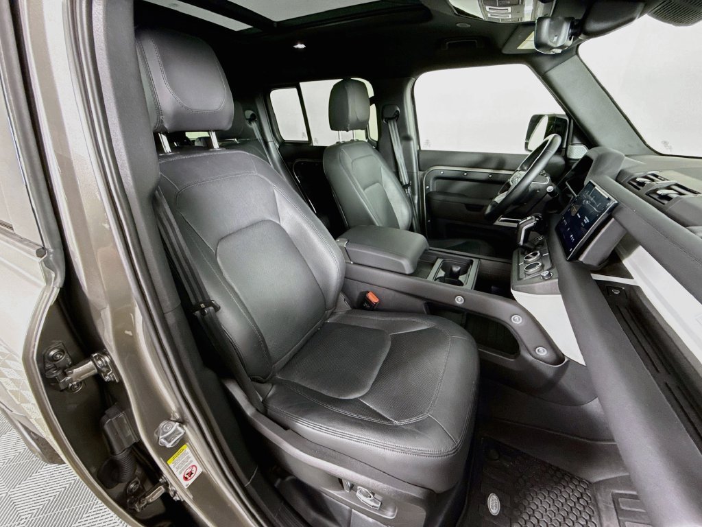 Used 2024 Land Rover Defender 130 S AWD/4WD image 31