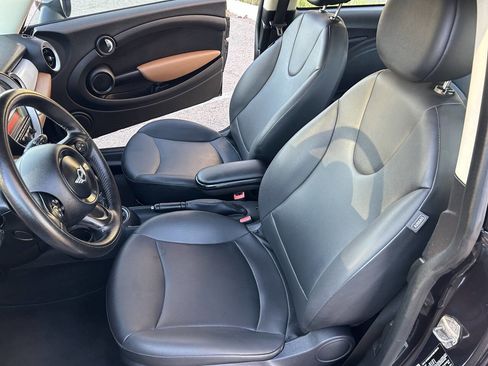 Used 2013 MINI Cooper Hardtop image 4