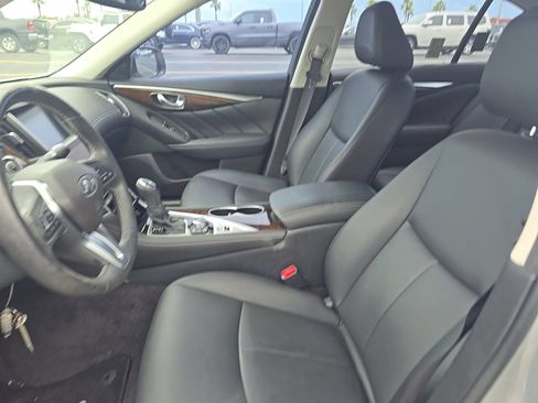 Used 2019 INFINITI Q50 Luxe w/ Essential Package (3.0T Luxe) RWD image 5
