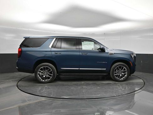 New 2026 GMC Yukon Elevation w/ Elevation Premium Package AWD/4WD image 9