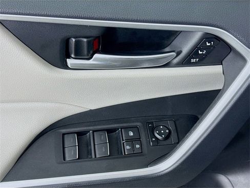 Certified 2025 Toyota RAV4 XLE Premium image 17