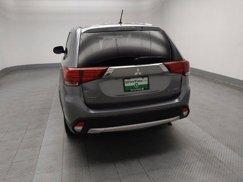 Used 2016 Mitsubishi Outlander SE image 6