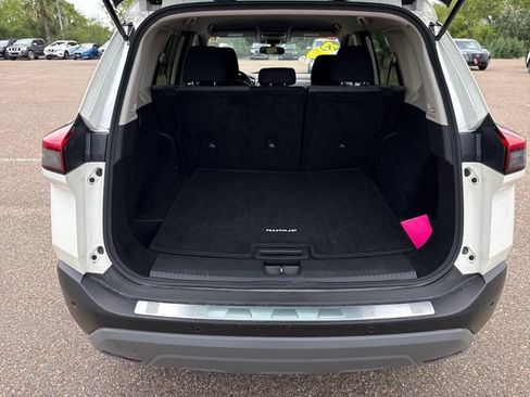 Certified 2023 Nissan Rogue SV FWD image 22